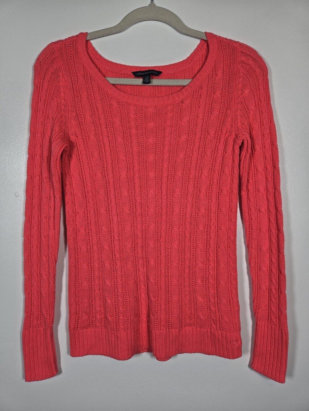 American Eagle Y2K Bright Pink Fitted Cable Knit Sweater Size Small